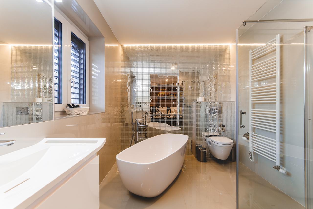 Silesia Residence Ostrava Buitenkant foto Bathroom
