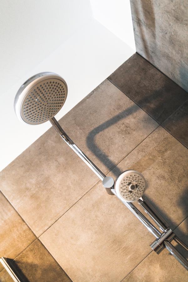 Silesia Residence Ostrava Buitenkant foto A shower